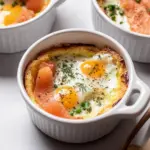Baked Eggs with Smoked Salmon)